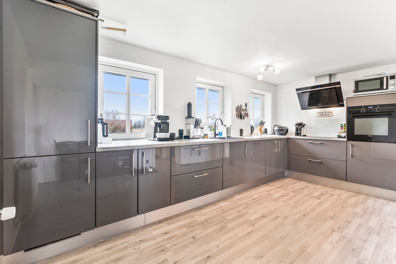 Ejendomsbillede 2 af 15