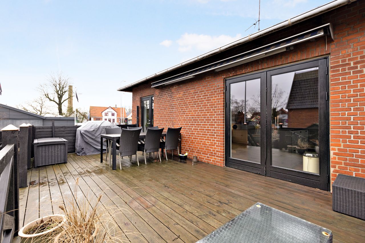 Ejendomsbillede 2 af 38