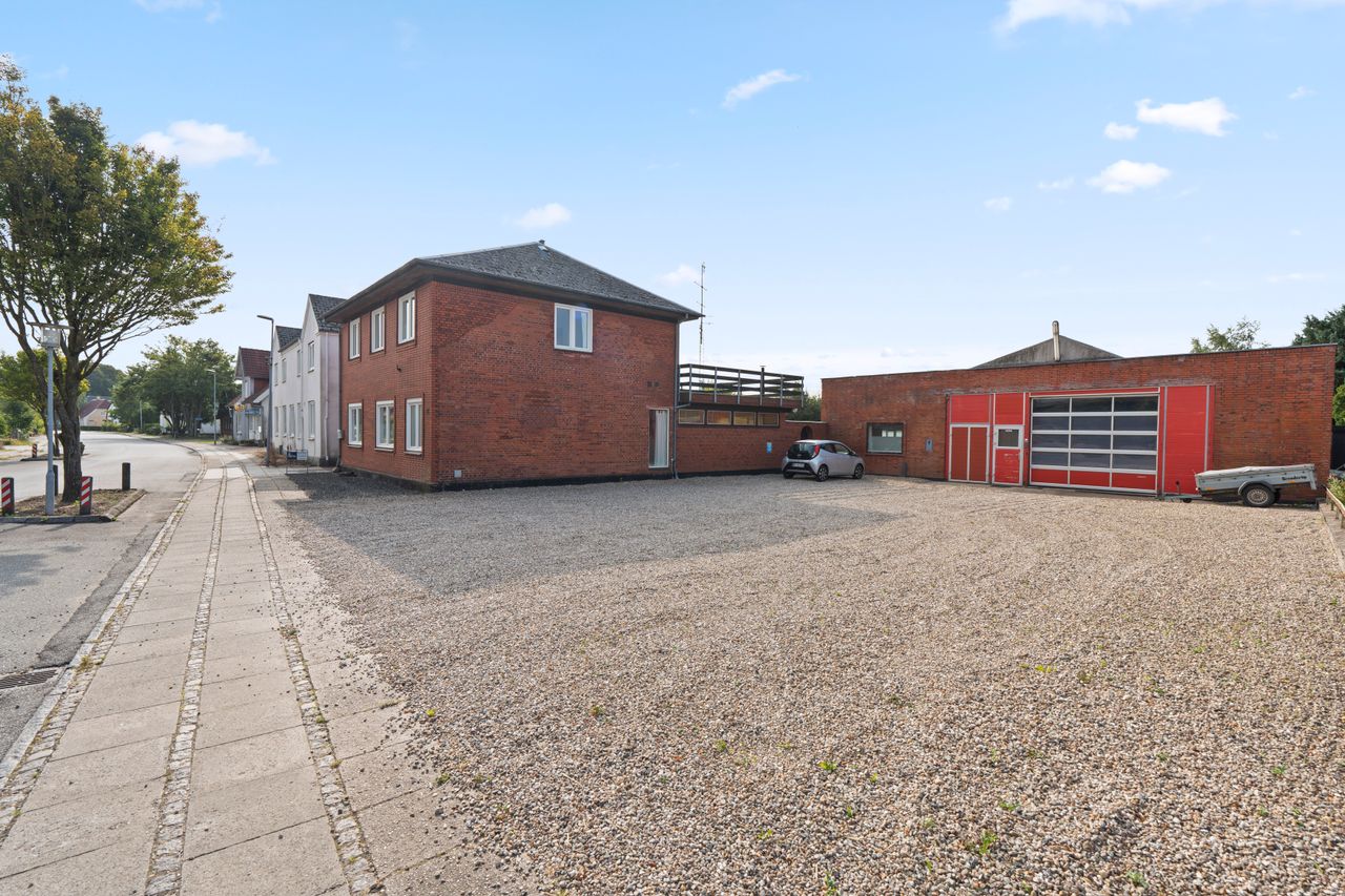 Ejendomsbillede 3 af 23