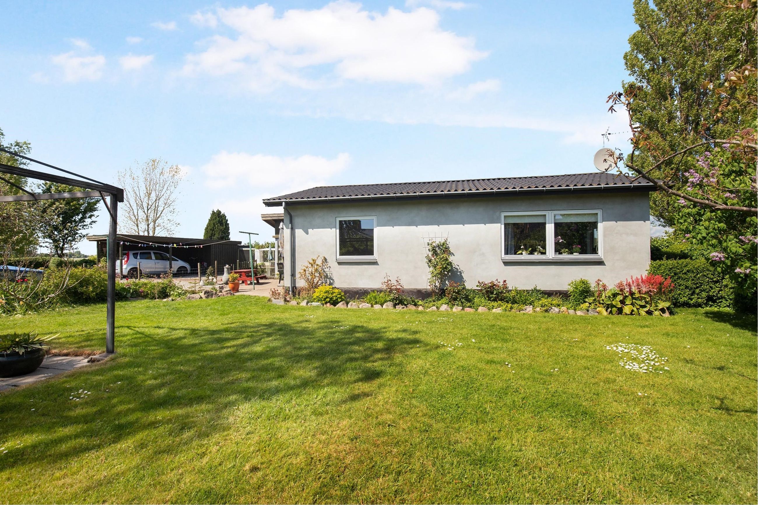 Sallerup Gade 12 Villa