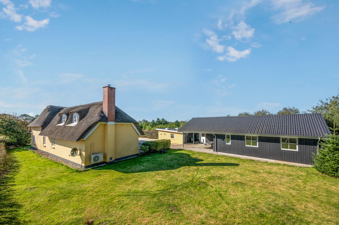 Ejendomsbillede 3 af 28