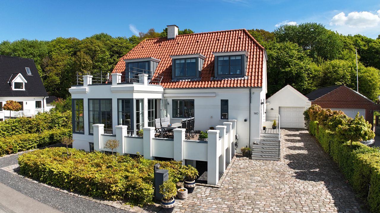 Ejendomsbillede 2 af 50