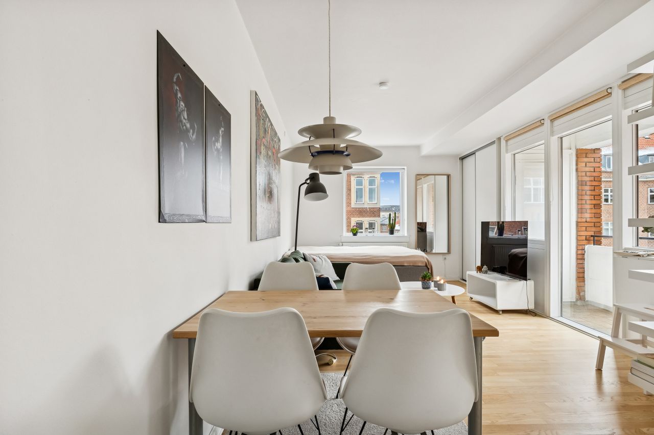 Ejendomsbillede 3 af 17