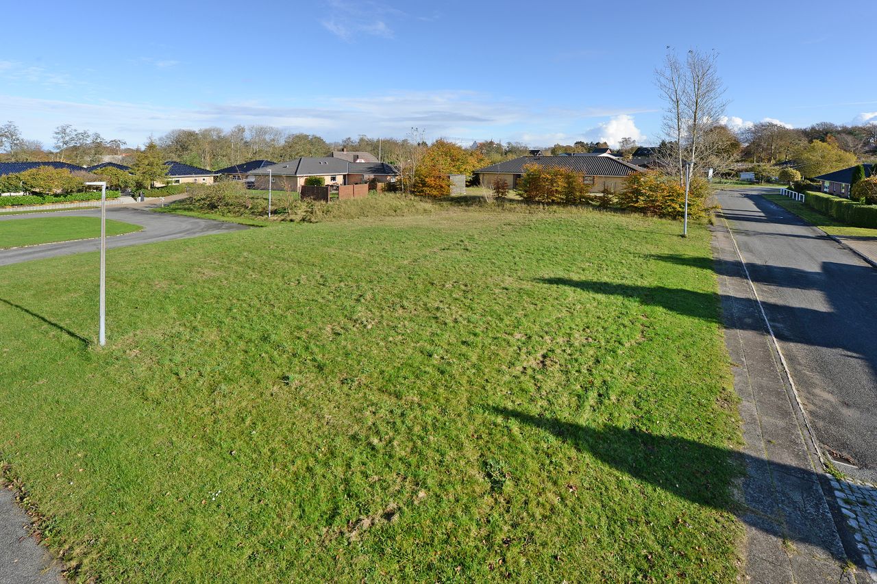 Ejendomsbillede 2 af 8