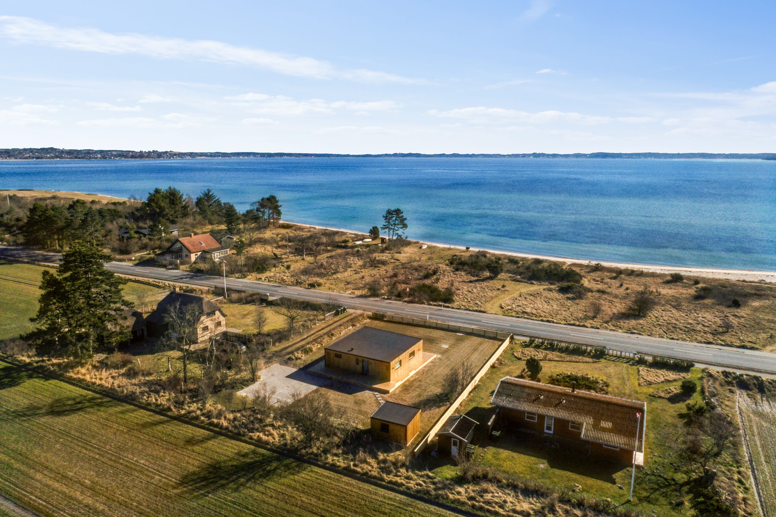 Dronefoto af ejendommen