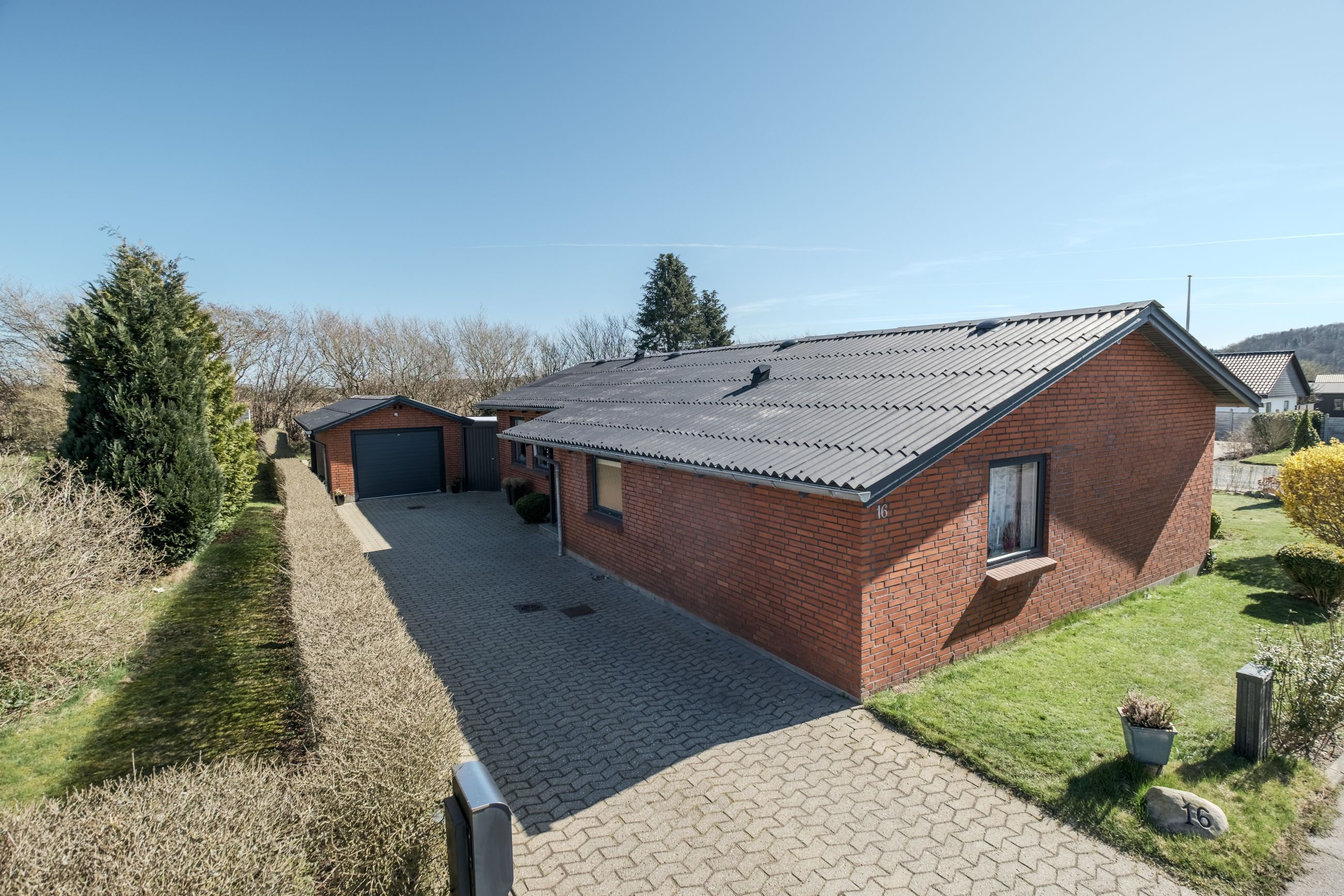 Rugvænget 16,  Villa