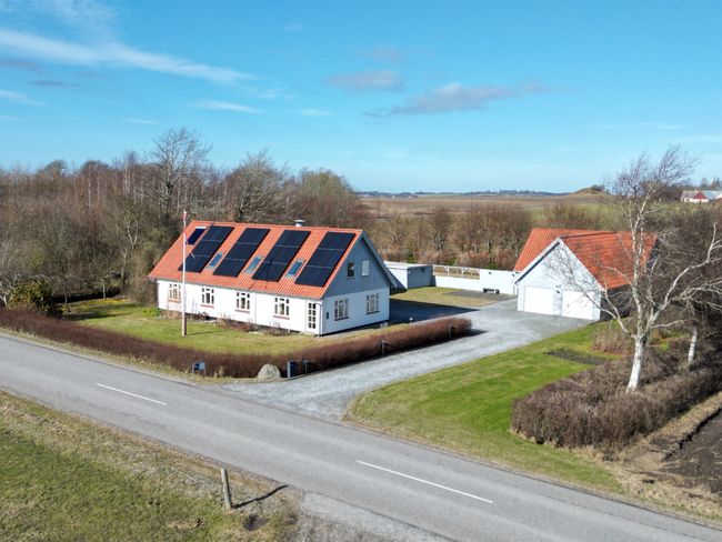 Lyngbyvej 68,  Landejendom