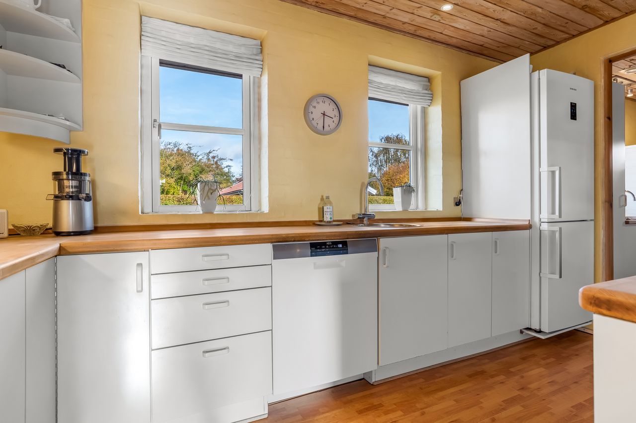 Ejendomsbillede 3 af 18