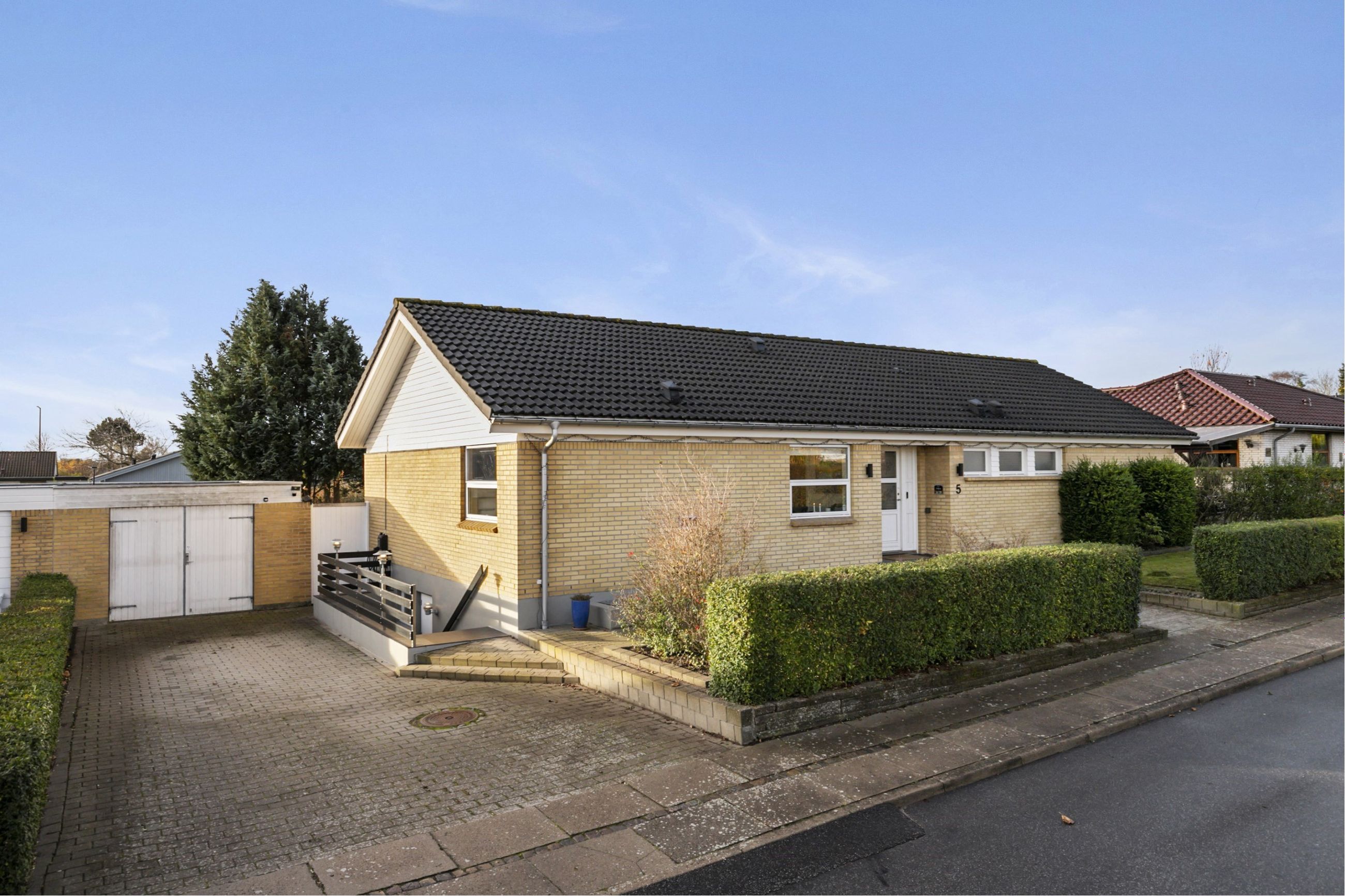 Melholtvej 5,  Villa