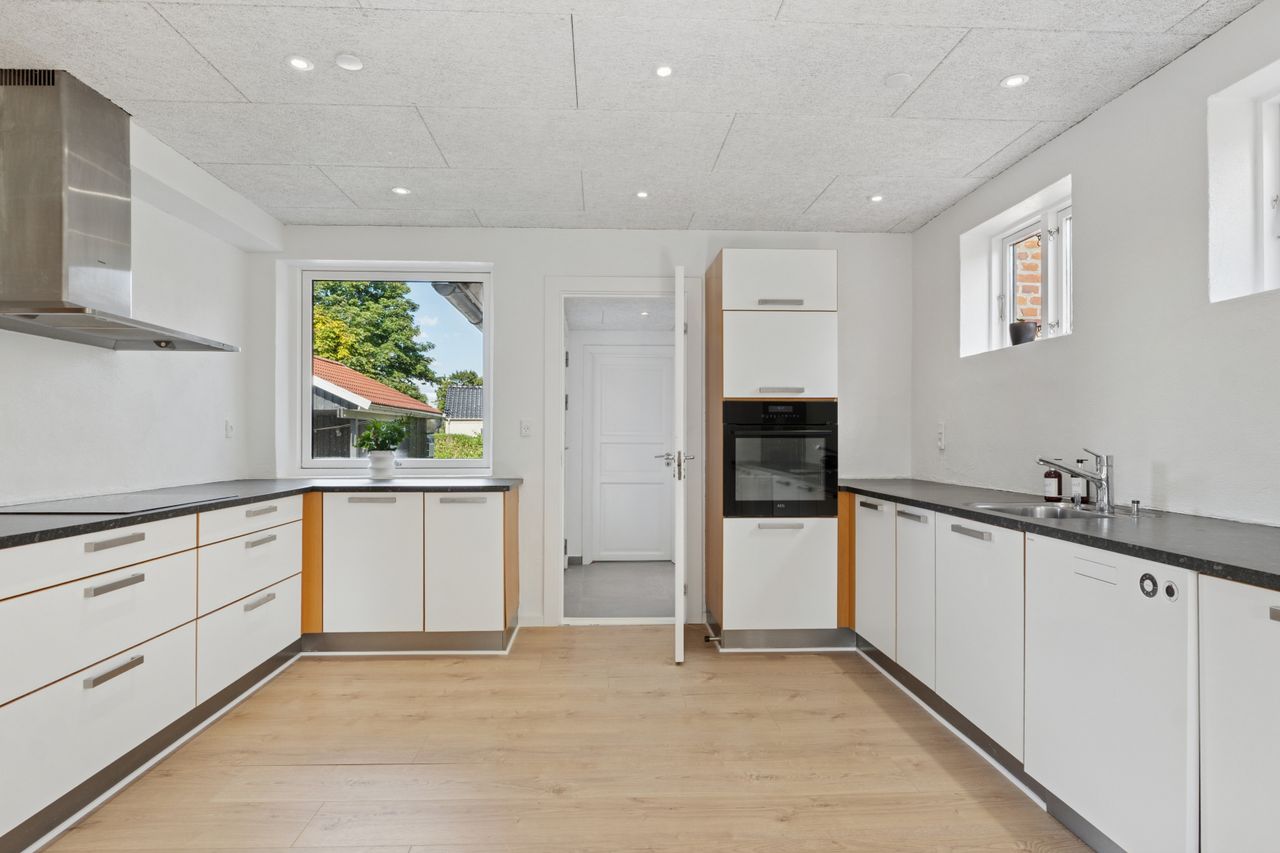 Ejendomsbillede 3 af 22