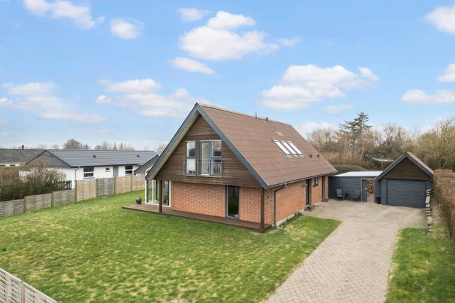 Hedelærkevej 4,  Villa