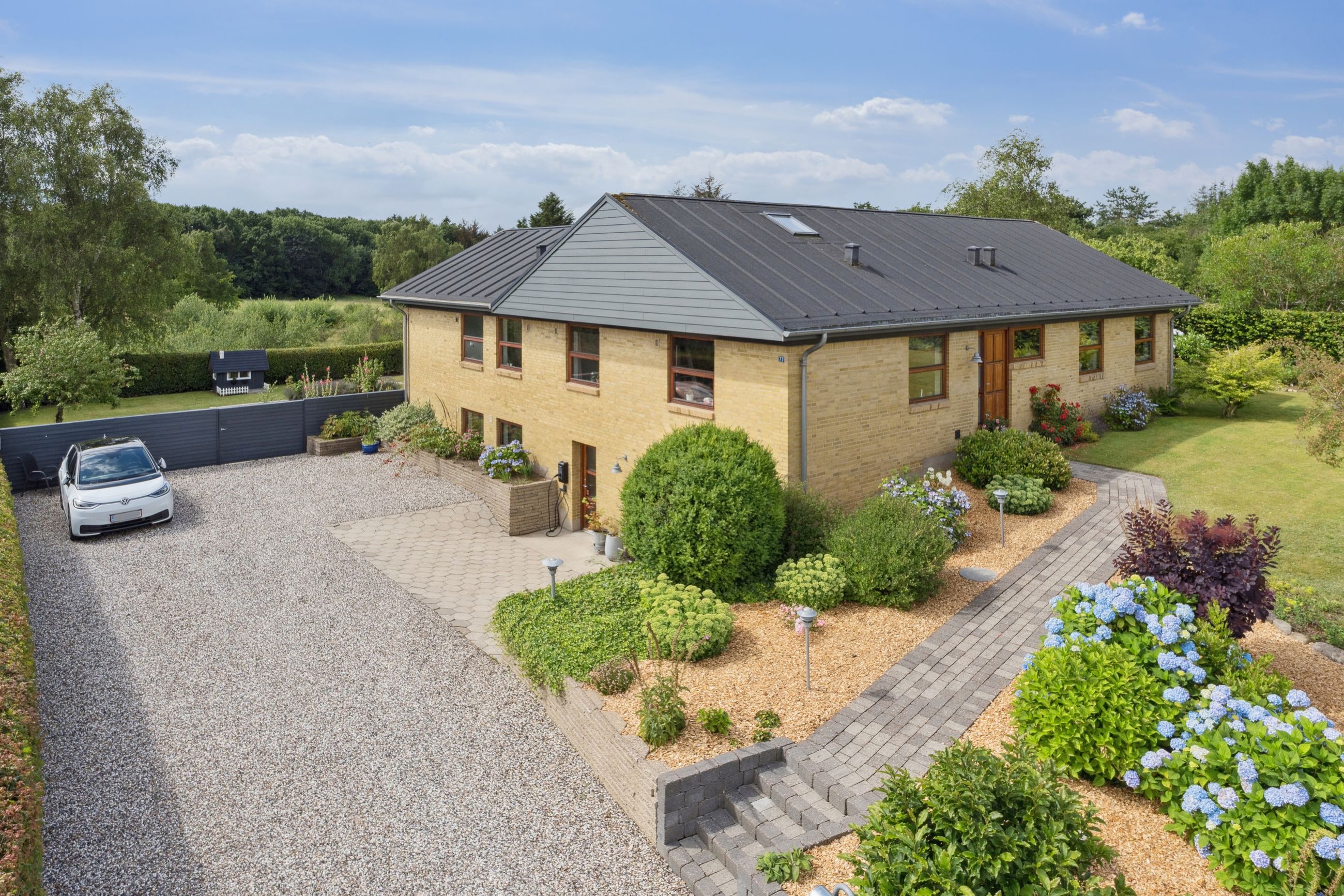 Hovedgaden 77,  Villa