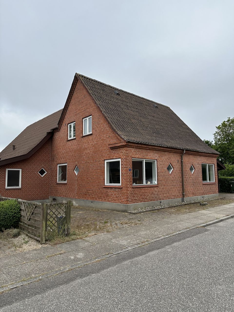 Ejendomsbillede 3 af 12