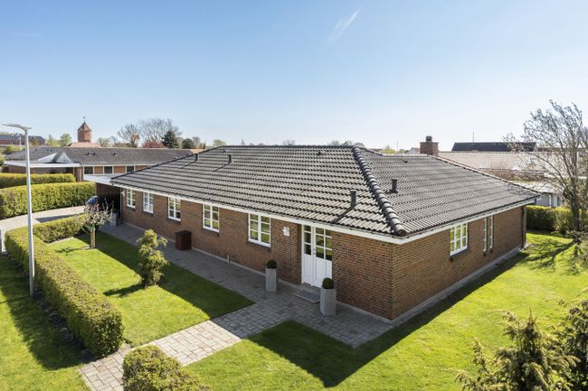 Idrætsalle 24,  Villa