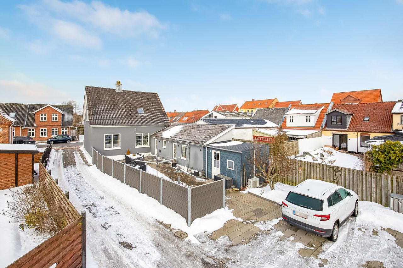 Ejendomsbillede 2 af 28