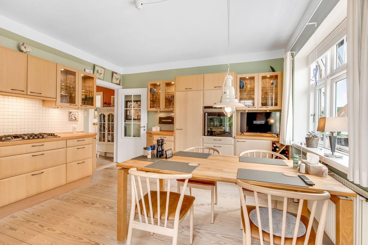 Ejendomsbillede 2 af 28