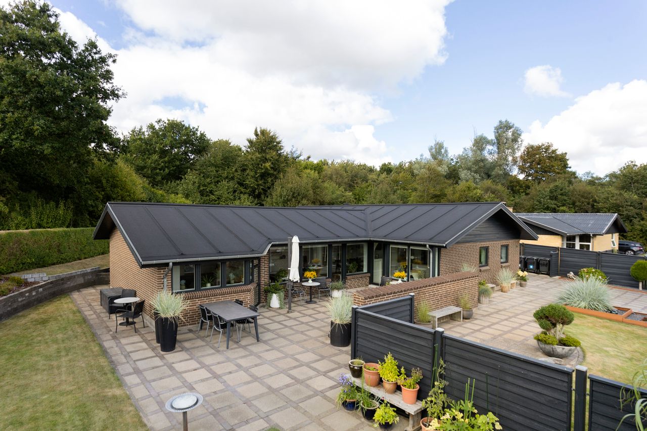 Ejendomsbillede 2 af 26