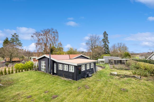 Indelukket 8,  Villa