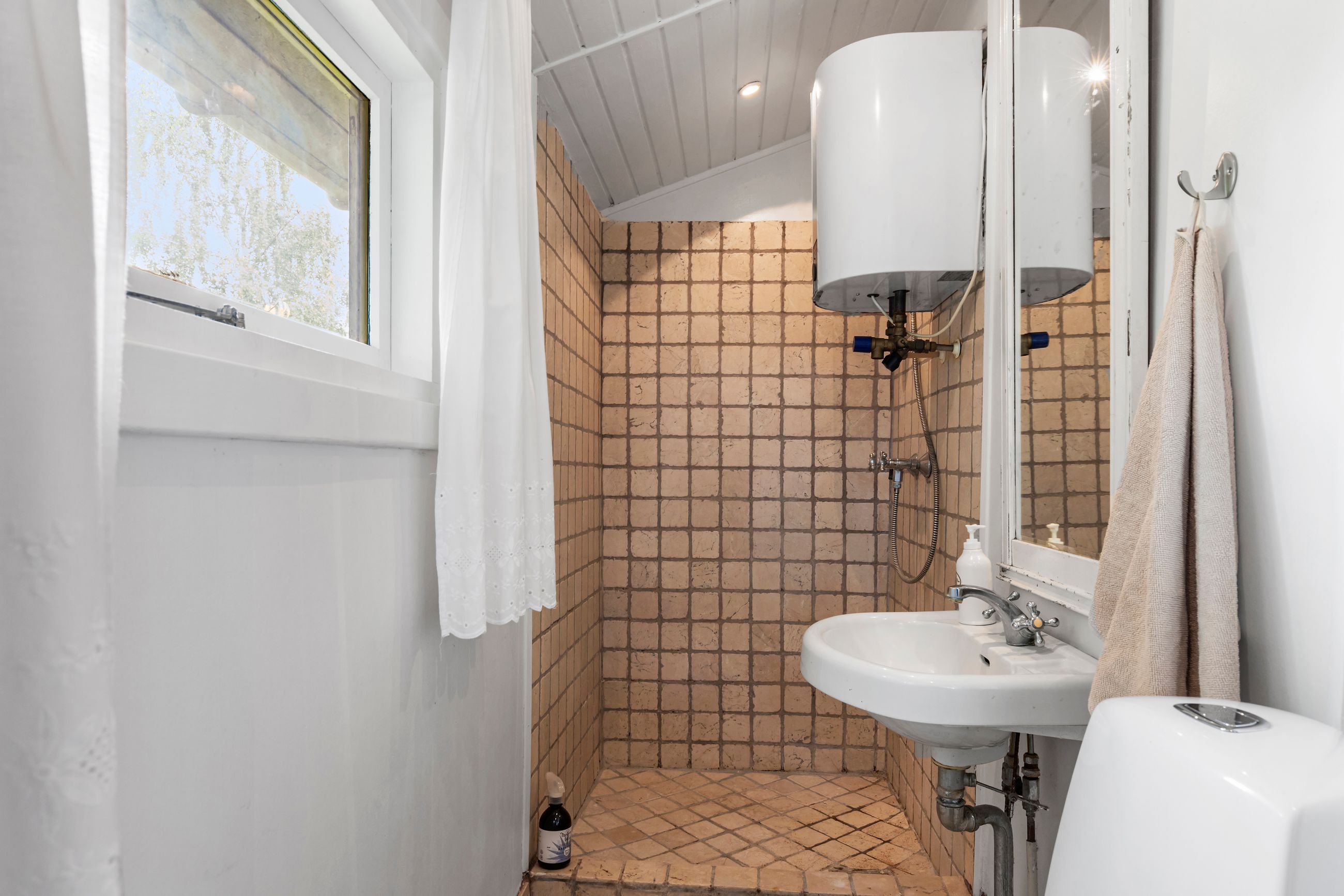 Solbakkevej 51, Hornbæk - Badeværelse
