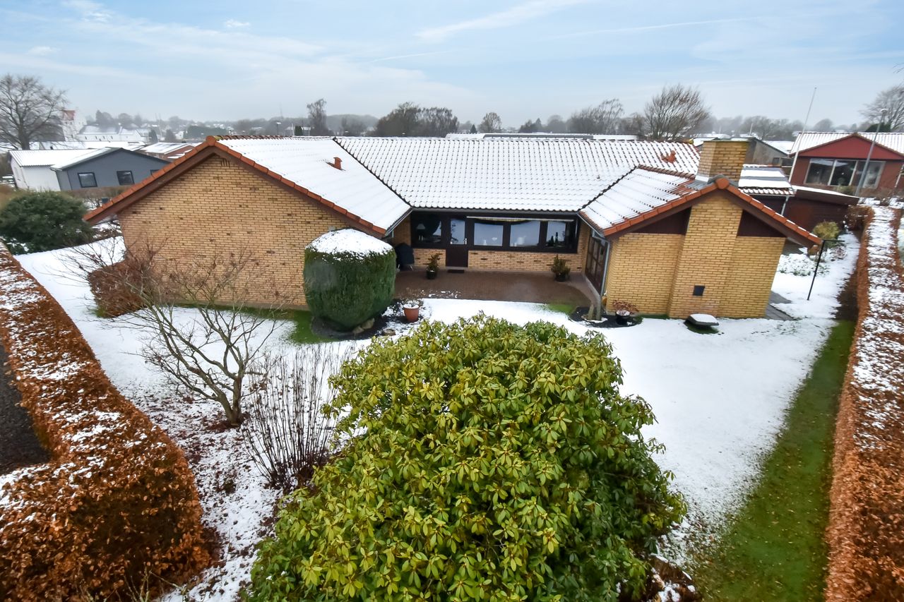 Ejendomsbillede 2 af 35