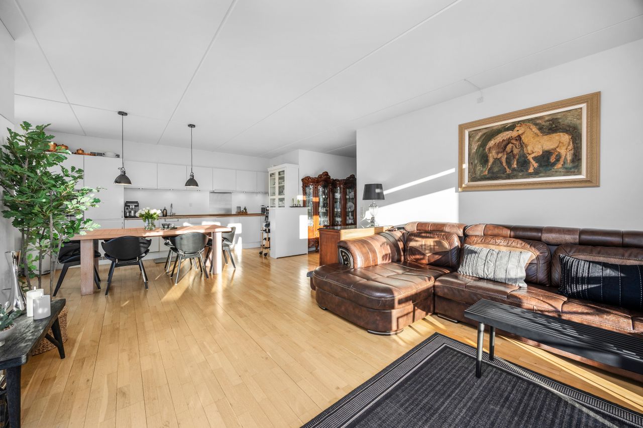 Ejendomsbillede 3 af 25