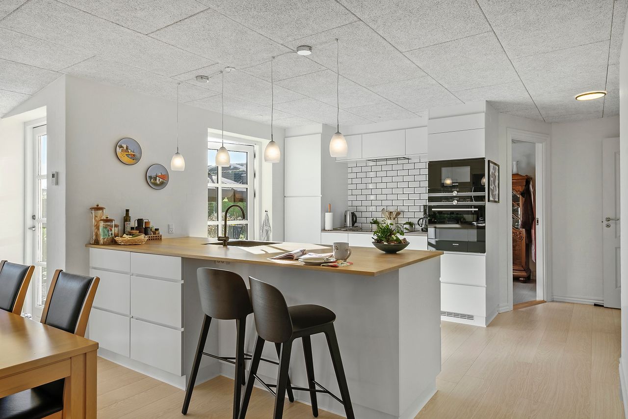 Ejendomsbillede 3 af 16