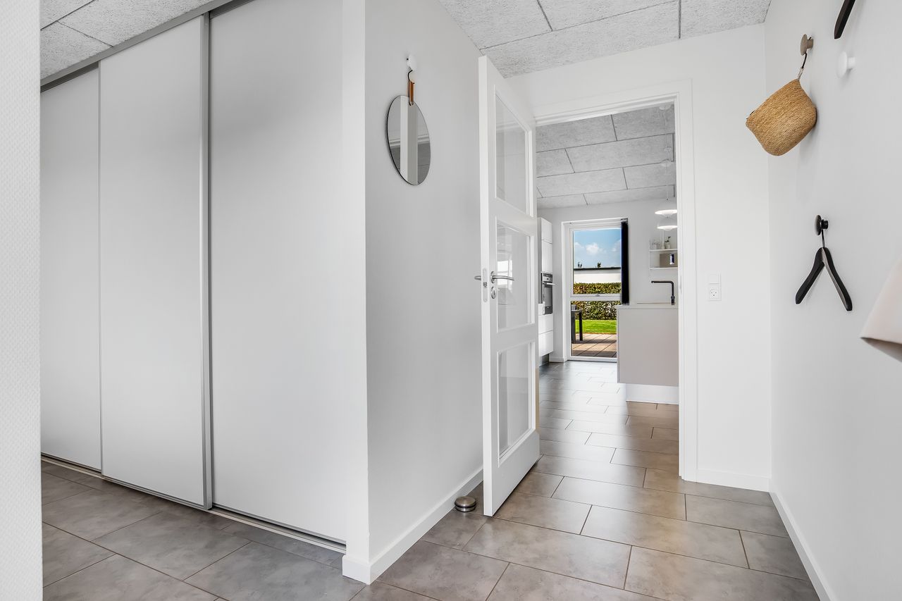 Ejendomsbillede 2 af 32