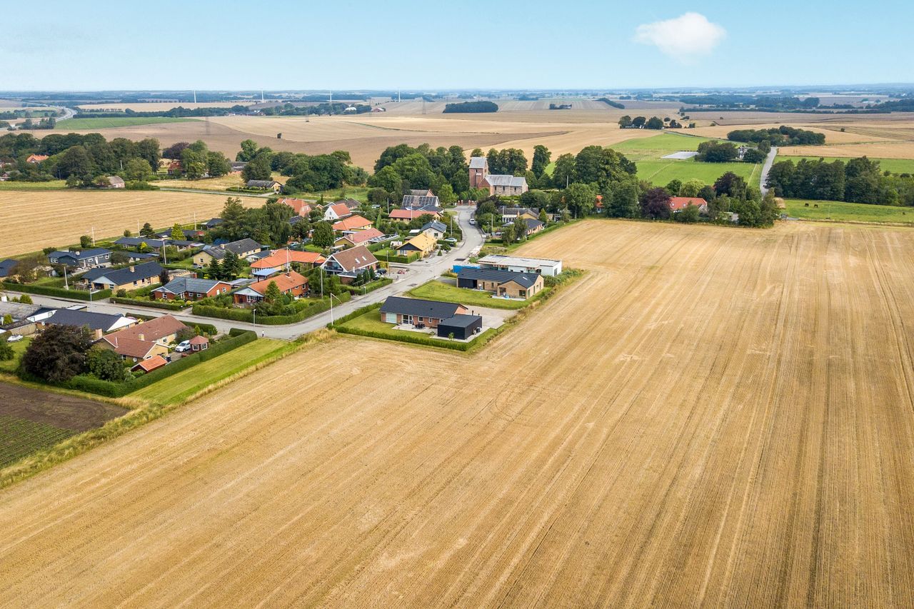 Ejendomsbillede 3 af 10