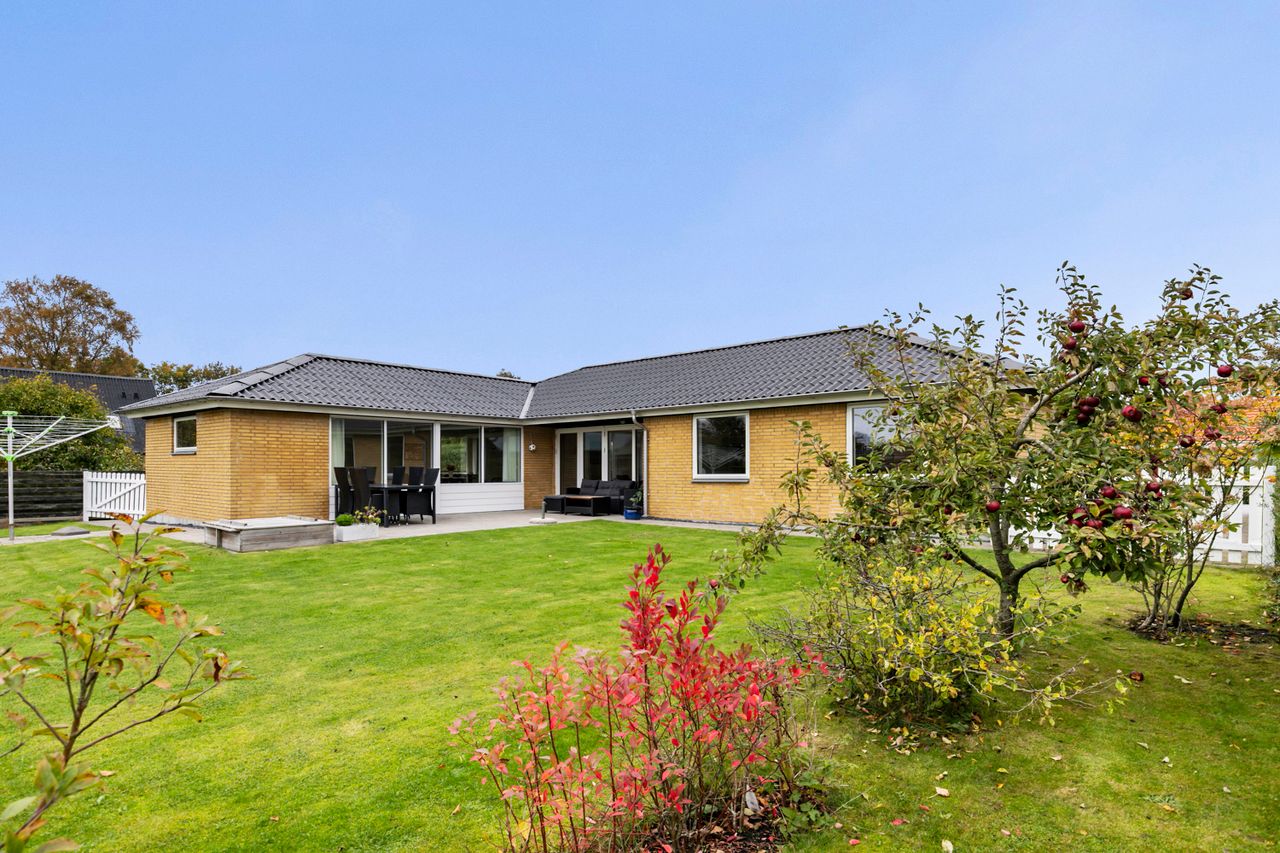 Ejendomsbillede 2 af 35