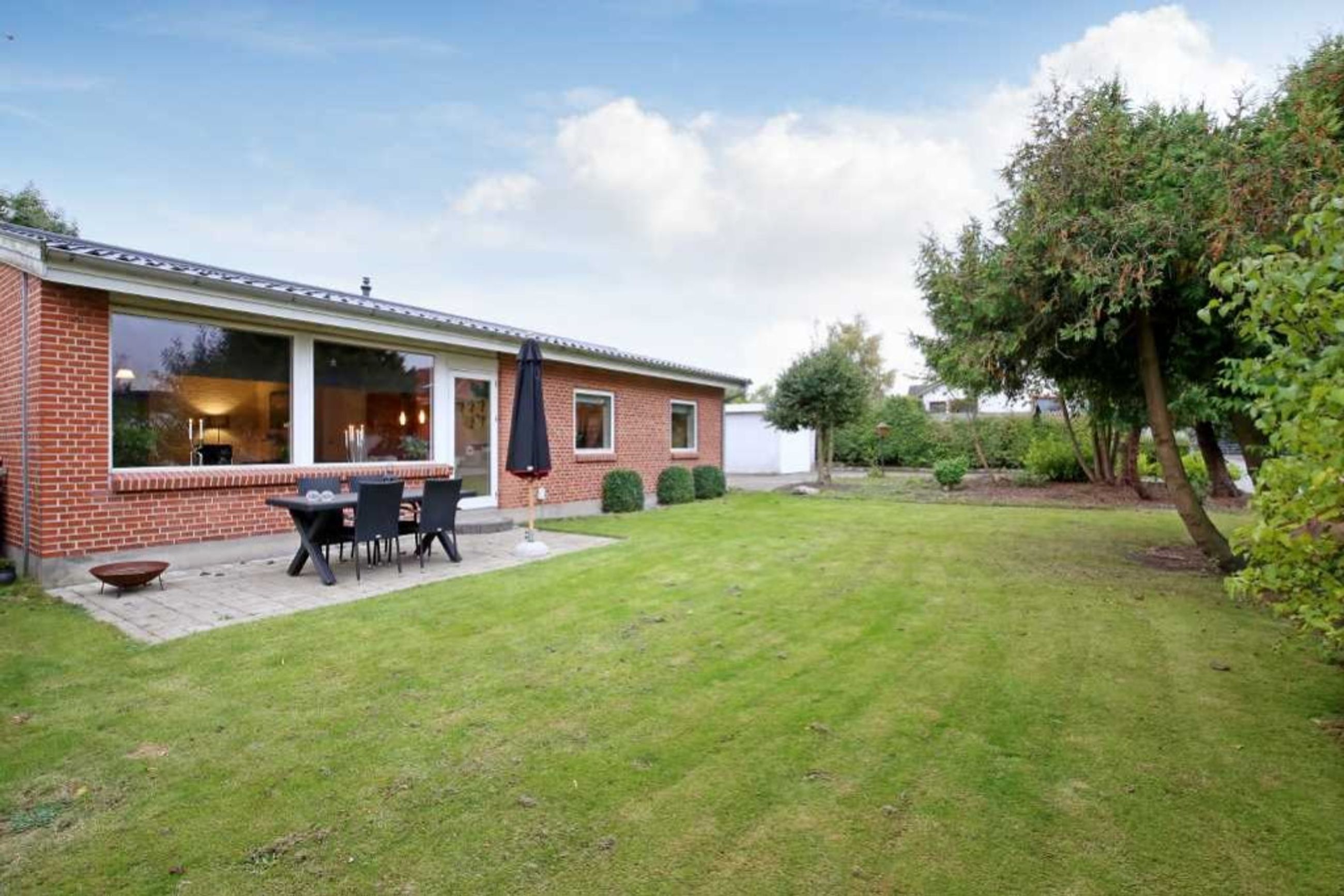 Nattergalevej 4, Assentoft Villa