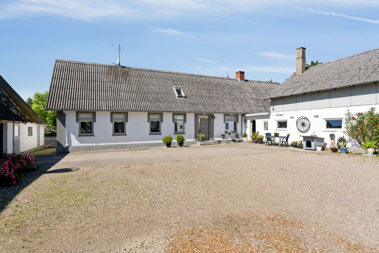 Ejendomsbillede 3 af 31