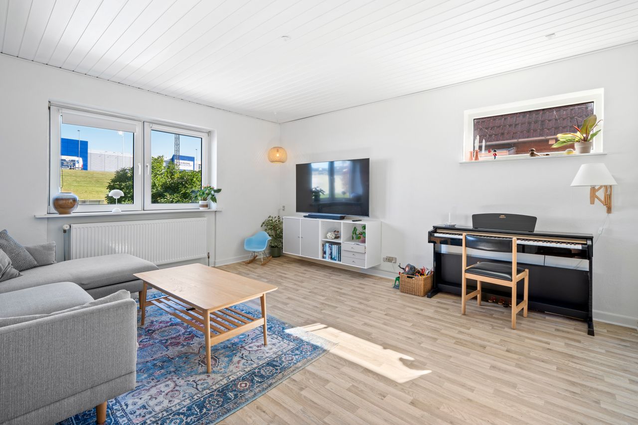 Ejendomsbillede 2 af 14