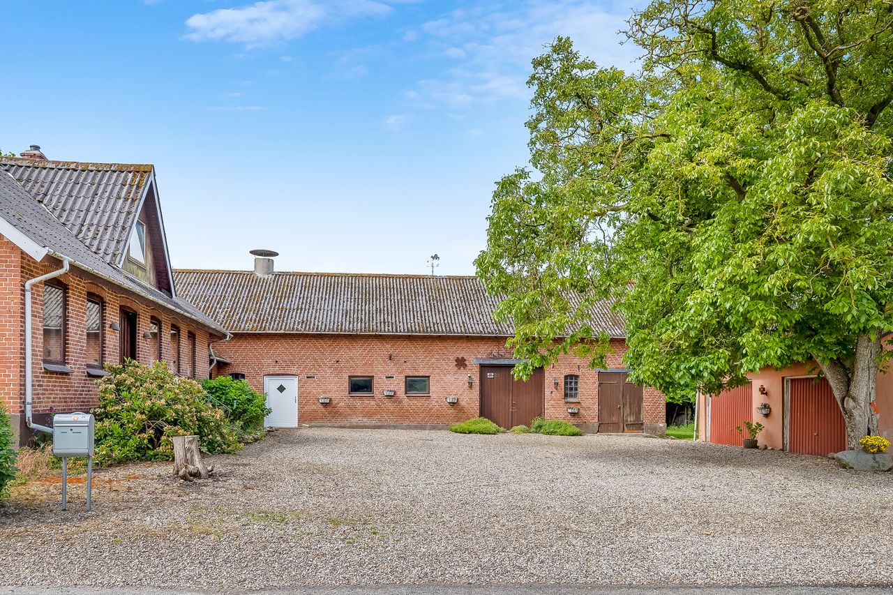 Ejendomsbillede 2 af 37