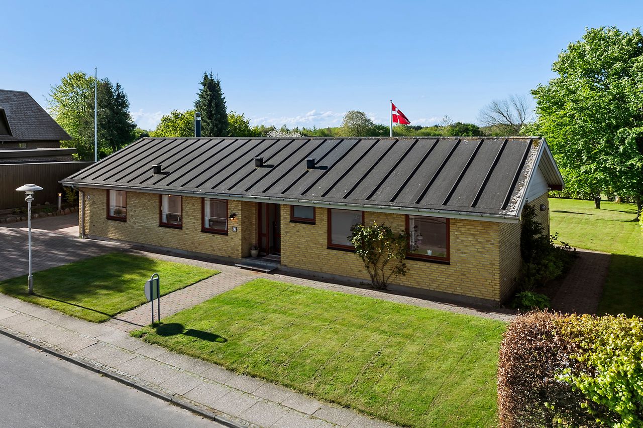 Ejendomsbillede 2 af 14