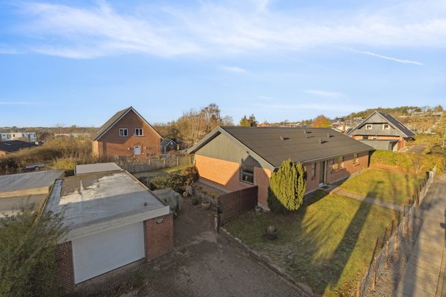 Solhøjsvej 1A,  Villa