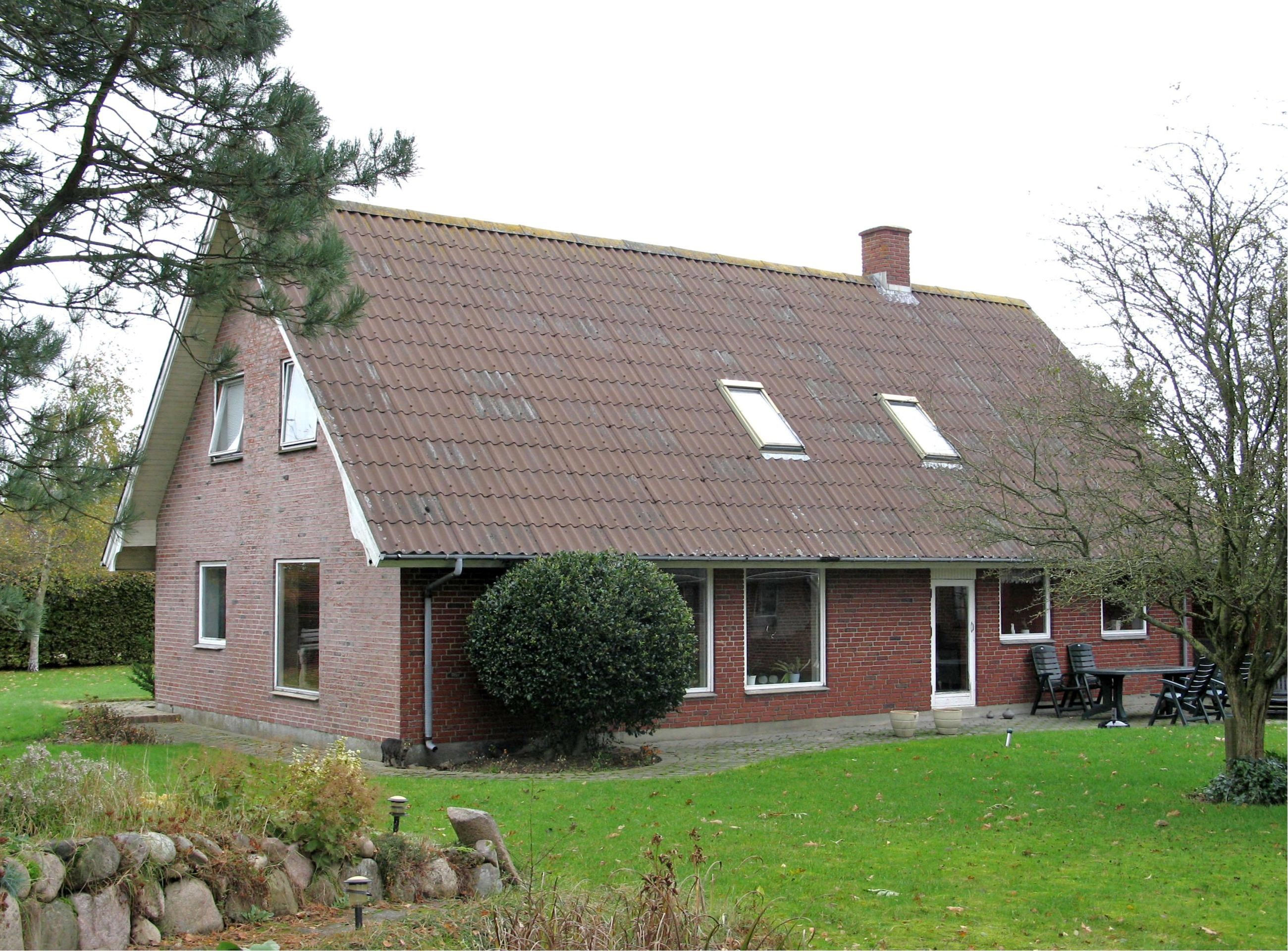 Bybækvej 5, Eg Villa