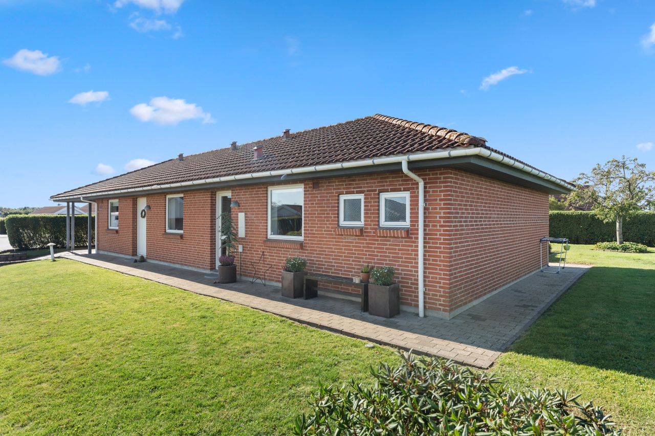 Ejendomsbillede 2 af 18