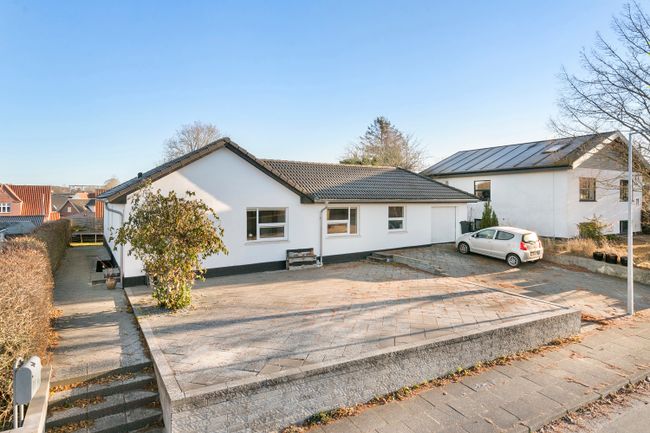 Helvigsvej 9,  Villa