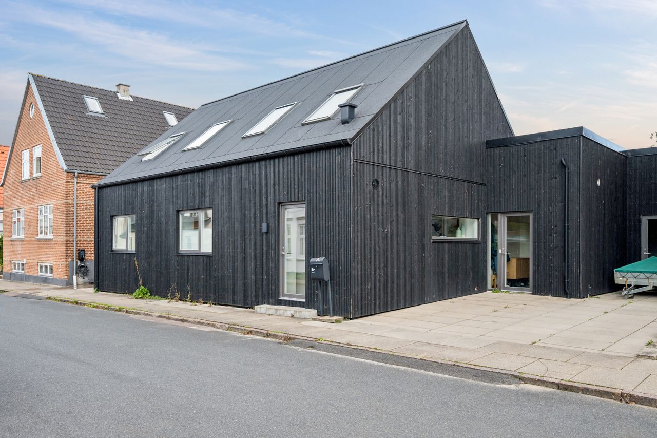 Ejendomsbillede 2 af 24