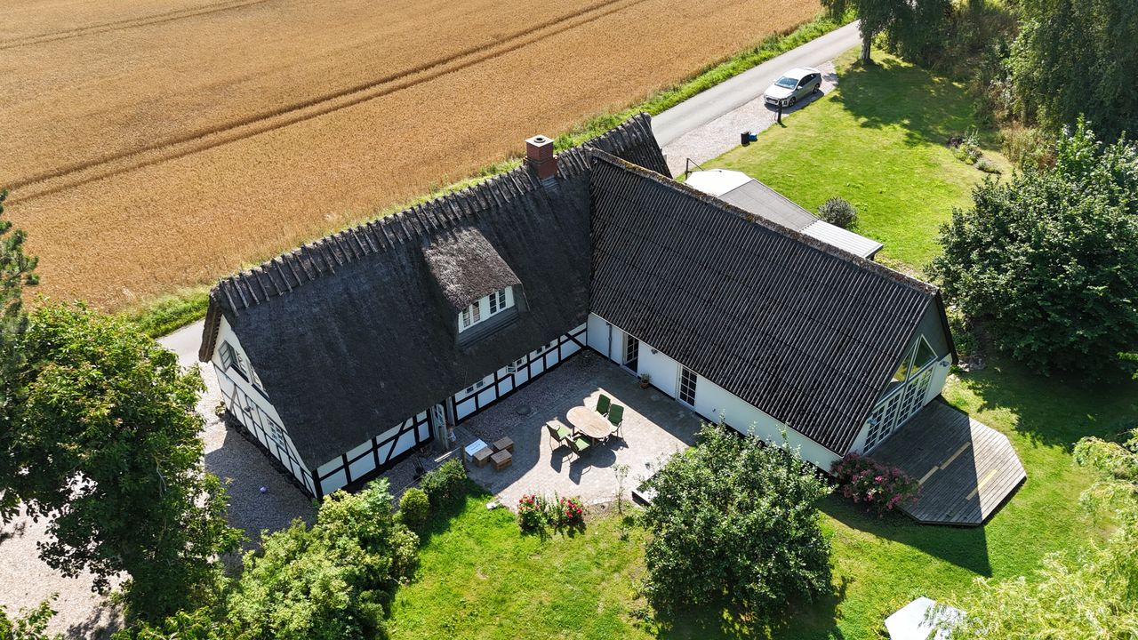 Ejendomsbillede 3 af 46