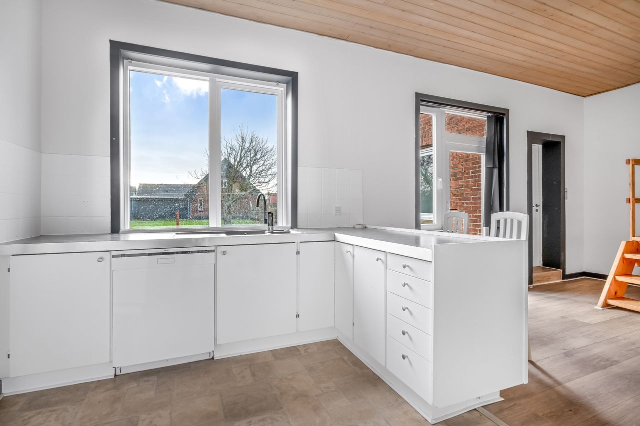 Ejendomsbillede 2 af 25