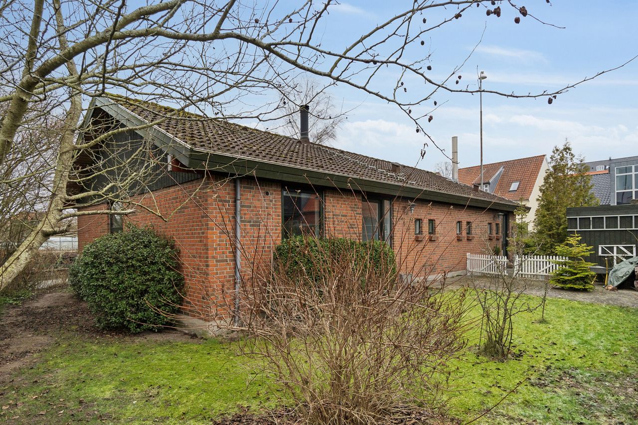 Ejendomsbillede 2 af 32