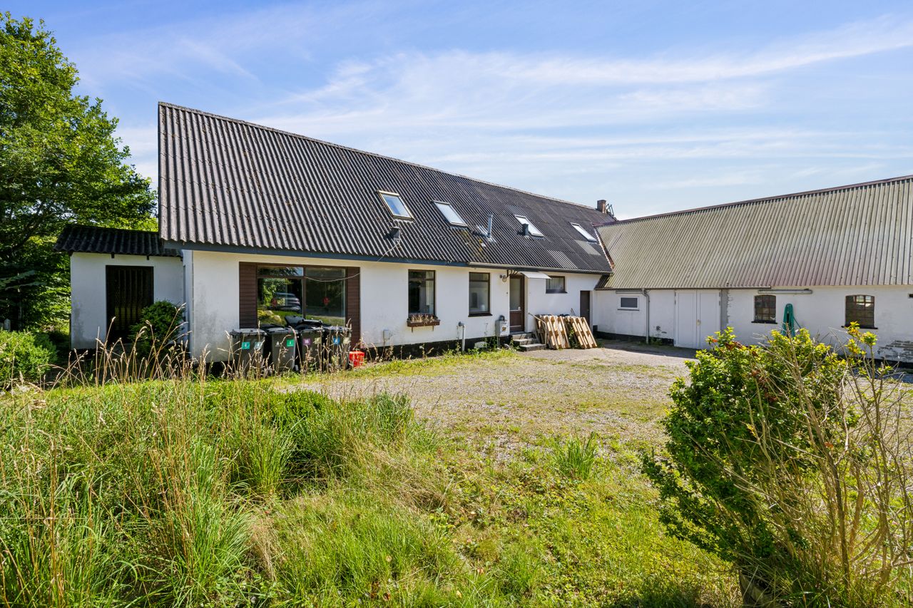 Ejendomsbillede 2 af 33