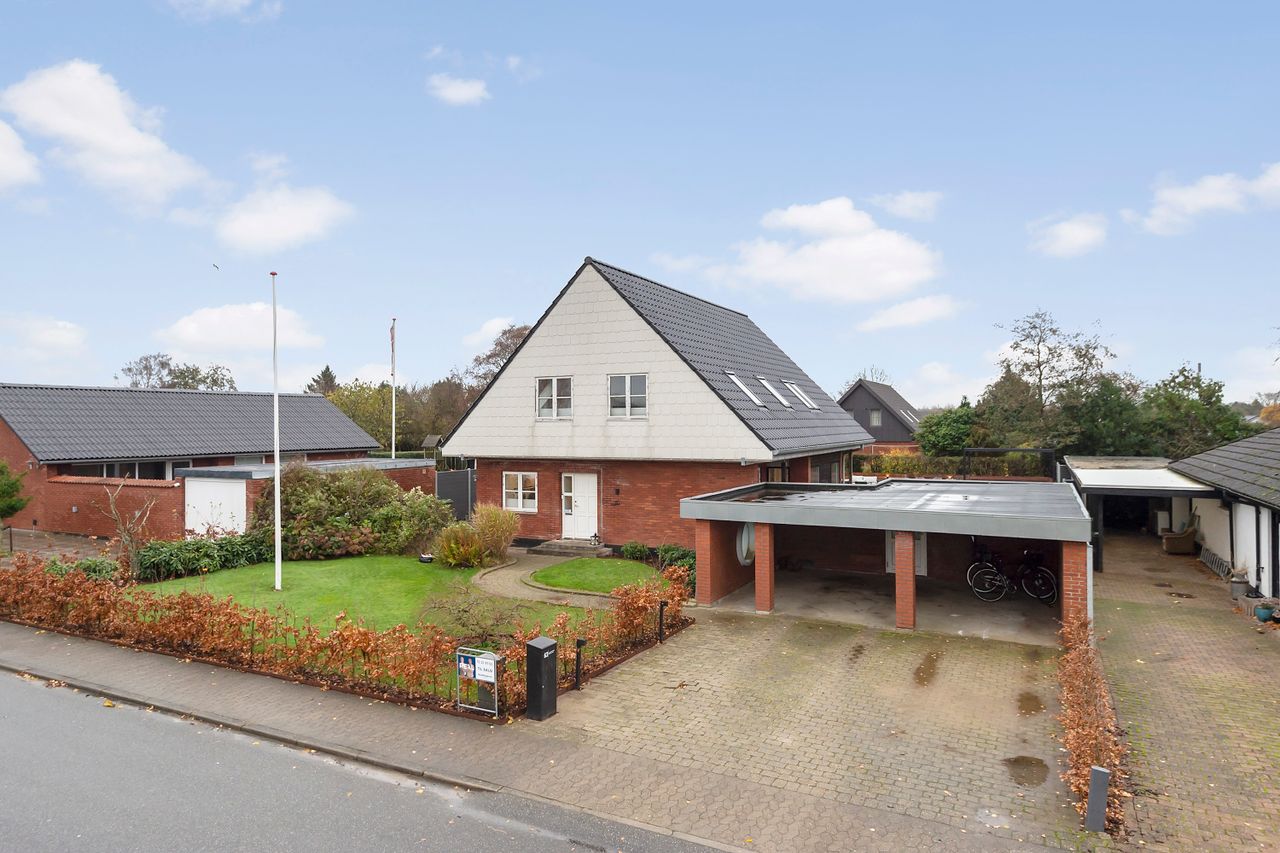 Ejendomsbillede 2 af 25