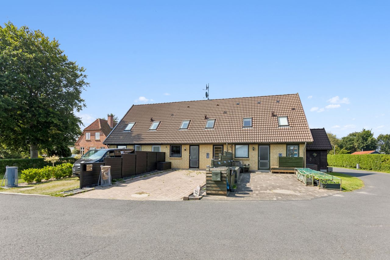 Ejendomsbillede 2 af 32