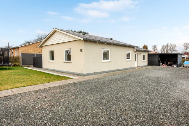 Stationsvej 38,  Hovslund