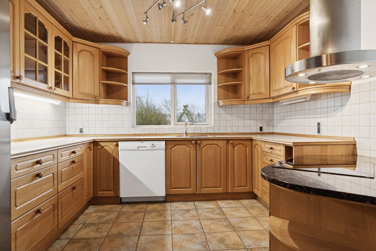 Ejendomsbillede 3 af 16