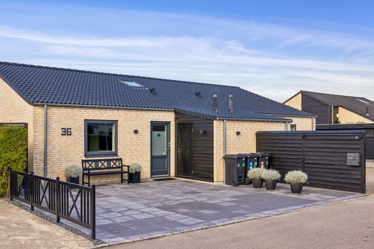 Ejendomsbillede 2 af 35