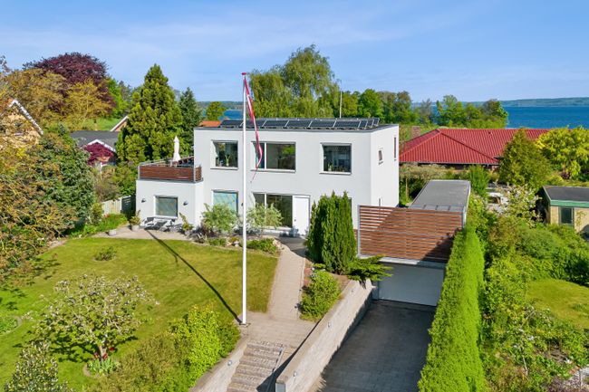 Trelde Næsvej 11,  Trelde