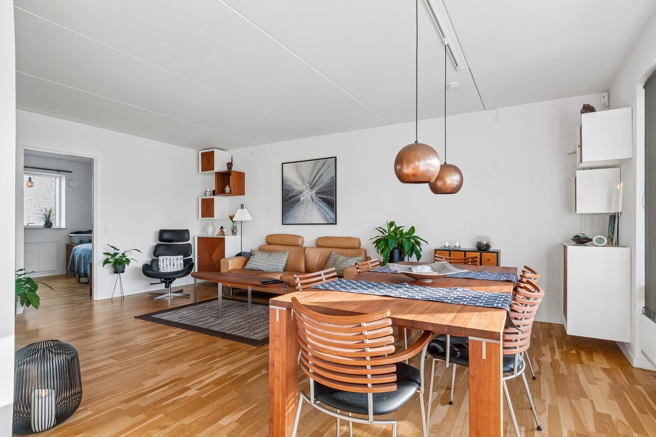 Ejendomsbillede 3 af 19